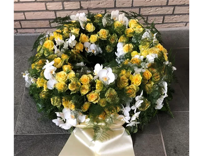 Blütenkranz Teerosen Blütenkranz Teerosen